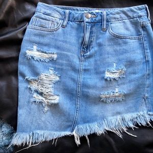 🆕No Tags🏷CELLO Denim Destroyed Mini Skirt Sz S